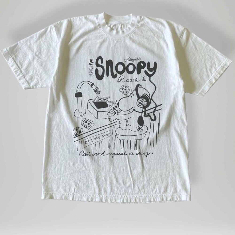 Style Snoopy College Radio Dj T-Shirt